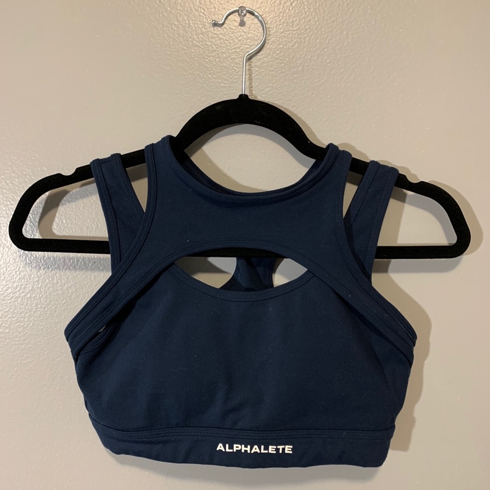 Alphalete Keyhole Sports Bra